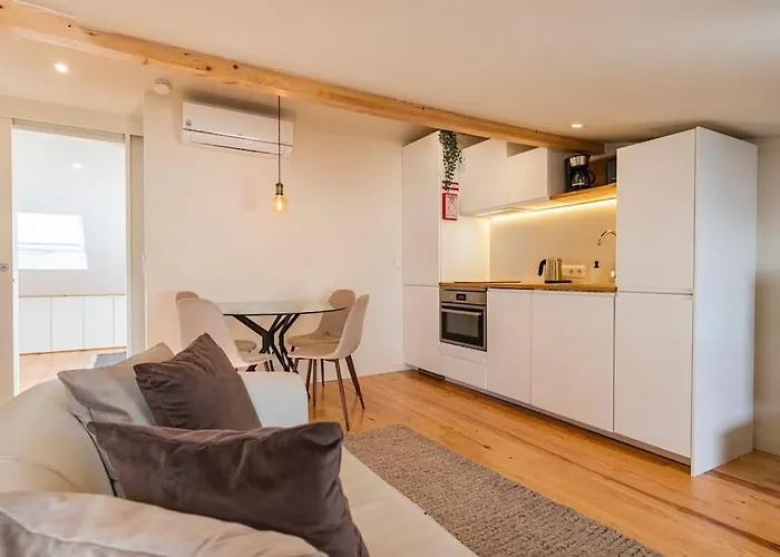 Sacramento Terrace * Lisboa